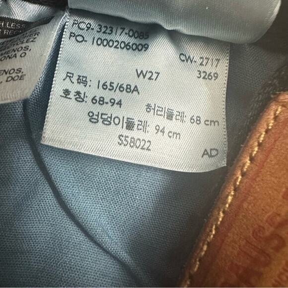 Levi’s Jean Shorts Embroidered Floral Boho Black Denim Cut Offs Cotton Size 27 - Picture 6 of 6